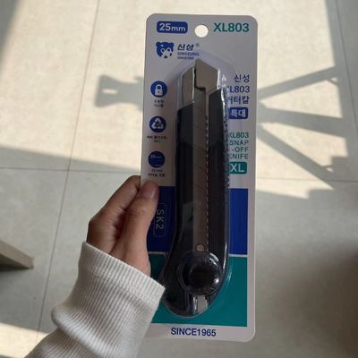 ซื้อ มีดใช้งานพลาสติกขนาด 25 มม มีใบเหล็กก๊าบอน SK2 การผลิตออนไลน์