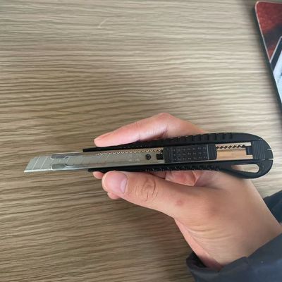 ซื้อ Snap Off Blade มีดใช้งาน 9 มิลลิเมตร พร้อมมือพลาสติกและมีด 1 ตัวรวม การผลิตออนไลน์