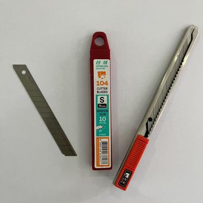 ซื้อ ใบมีดคัตเตอร์ 9 มม. สีเงิน สำหรับตัดกระดาษให้เรียบเนียนและแม่นยำ การผลิตออนไลน์
