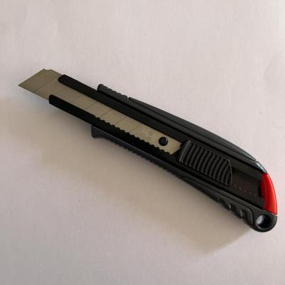 ซื้อ มีดตัด 18 มิลลิเมตรแตกต่างกันขึ้นอยู่กับการใช้งาน รับประกันความทนทานและความน่าเชื่อถือสําหรับธุรกิจของคุณ การผลิตออนไลน์