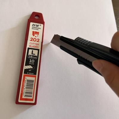 ใบมีดคัตเตอร์ 18 มม. ตัดแม่นยำ ตัดได้แม่นยำ พร้อมความถี่ในการเปลี่ยนที่แตกต่างกัน และเหล็กกล้าคาร์บอนสูง SK2