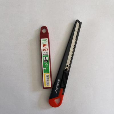 ใบมีด SK2 30 องศา หนา 0.38 มม. กว้าง 9 มม. แบบหักได้ สำหรับงานศิลปะที่แม่นยำ