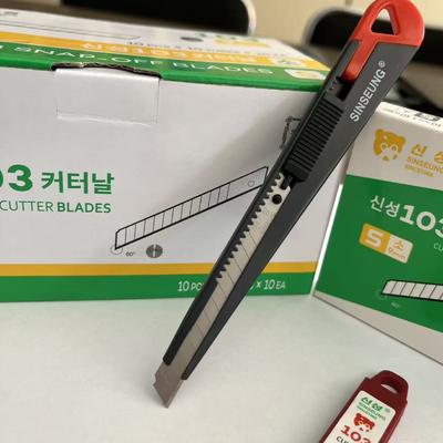 ใบมีดคัตเตอร์ SK2 สีเงิน หนา 0.38 มม. ขนาด 9 มม. สำหรับการตัดอเนกประสงค์